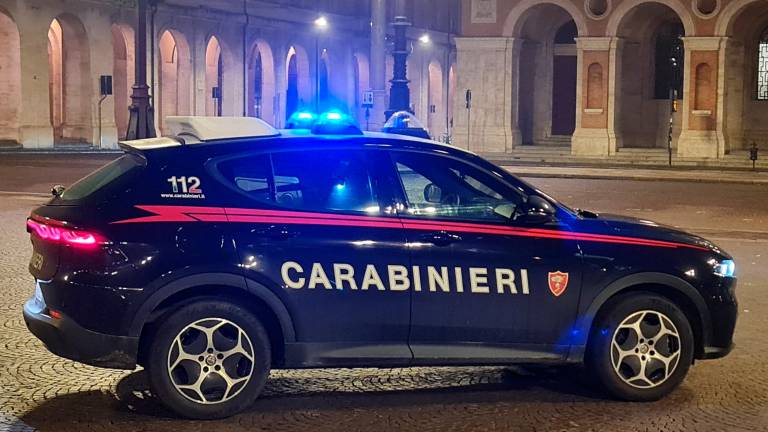 Forlì, ubriaco alla guida, offende i Carabinieri mentre gli ritirano la patente: denunciato per oltraggio