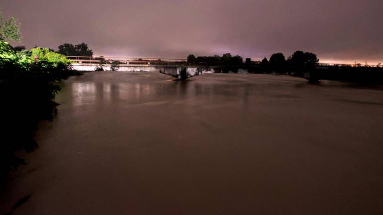 Il Lamone questa notte all’altezza di via Madrara a Cotignola (Fiorentini)