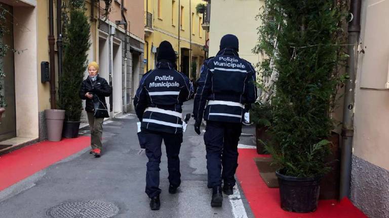 Cesena: esclusa dalla polizia locale porta il Comune dal giudice