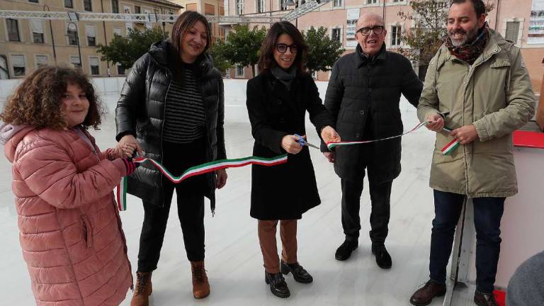 Ravenna, l'apertura della pista di ghiaccio slitta a domani