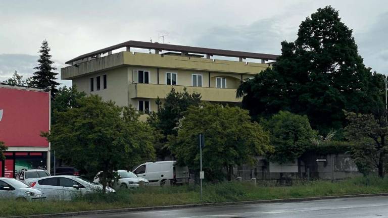Cesena: hotel chiuso occupato da abusivi