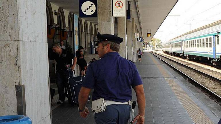 Cattolica, lite sul treno: accoltellato sotto gli occhi dei passeggeri