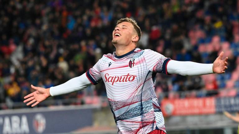 Sydney Van Hooijdonk festeggia il suo unico gol italiano in Bologna-Verona di un anno fa in Coppa Italia (foto Bologna Fc)