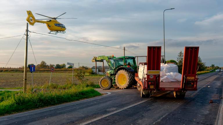 Ravenna, un altro morto in un incidente stradale. Lo schianto in via Sant’Alberto