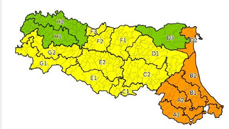 Maltempo in Romagna: domani vento, pioggia, neve in Appennino e mare agitato sulla costa