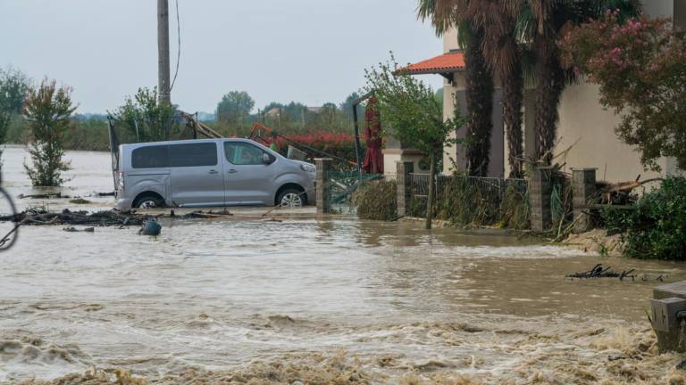 Maltempo in Romagna, la Protezione Civile: “A Traversara la casa dei due dispersi è collassata per l’acqua” - Gallery