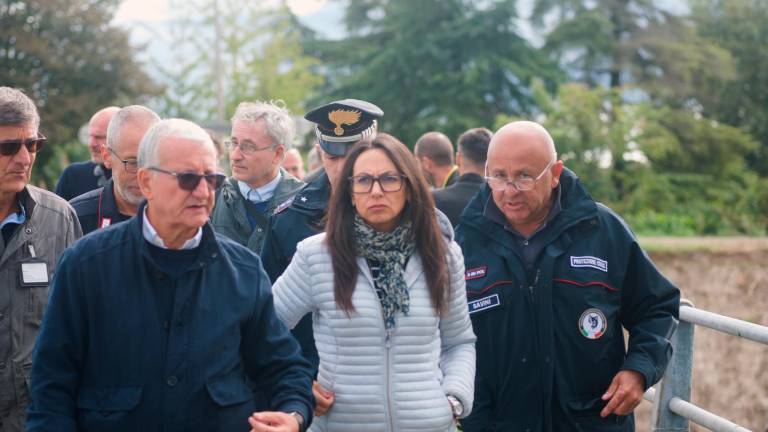 La presidente Irene Priolo durante un sopralluogo a Traversara nello scorso settembre (Fiorentini)