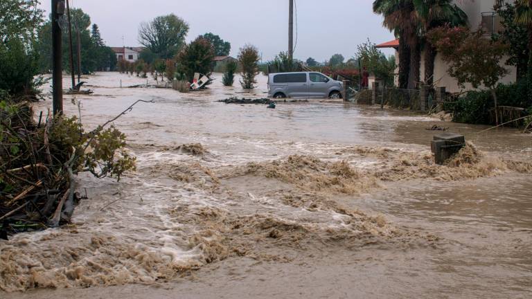 Maltempo in Romagna, la Protezione Civile: “A Traversara la casa dei due dispersi è collassata per l’acqua” - Gallery