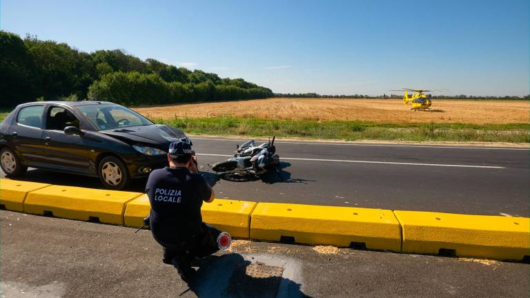 Un incidente in via Bonifica foto Massimo fiorentini