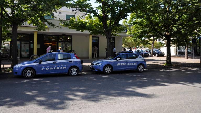 Due pattuglie della polizia di Stato a Cervia