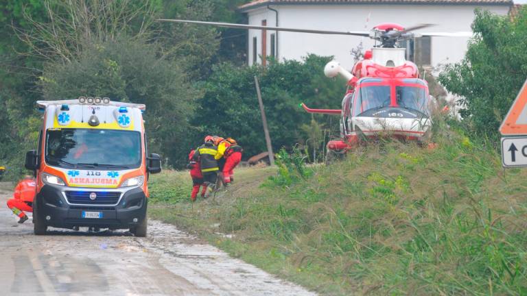 Maltempo in Romagna, continuano le ricerche dei dispersi di Traversara, macchina dei soccorsi in azione GALLERY