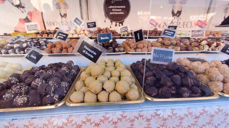 Ravenna, anche le scarpe col tacco di cioccolato ad “Art e Ciocc” in Piazza del Popolo - Gallery