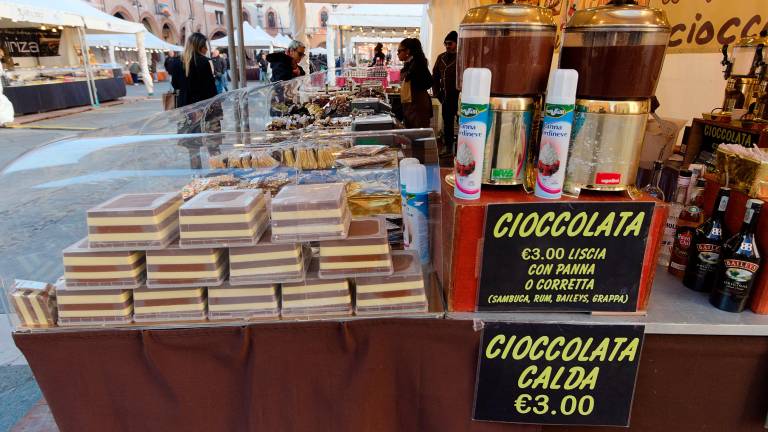 Ravenna, anche le scarpe col tacco di cioccolato ad “Art e Ciocc” in Piazza del Popolo - Gallery