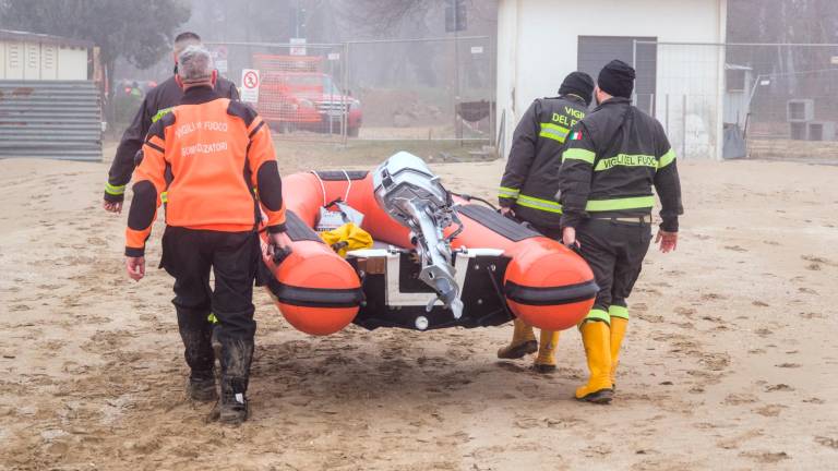 Sub disperso per ore salvato a Lido di Classe - Gallery