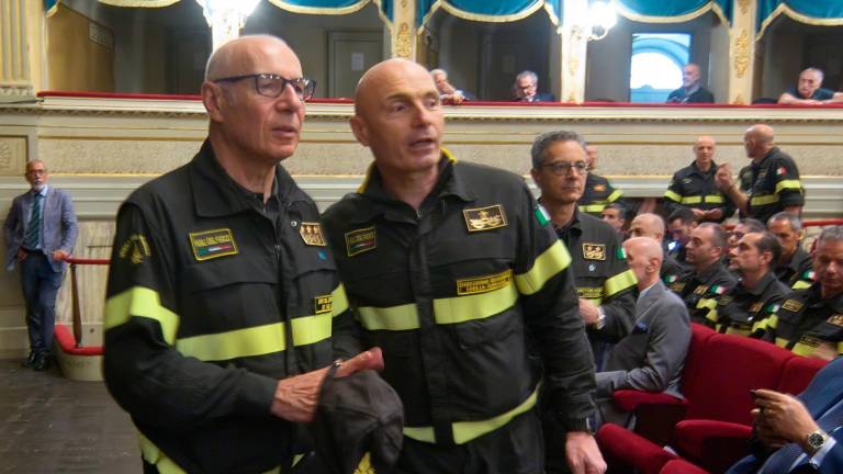Alluvione in Romagna un anno dopo: Ravenna conferisce la cittadinanza onoraria al capo dei Vigili del Fuoco VIDEO GALLERY
