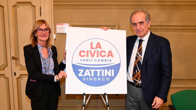 L’assessora Paola Casara e il sindaco Gian Luca Zattini