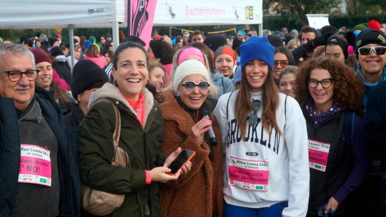 Cesena, quasi duemila persone alla “Wirun” per dire assieme basta alle violenze contro le donne