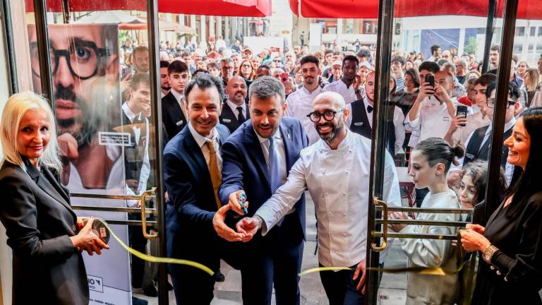 Imola, Iginio Massari e Gino Fabbri all’apertura dell’ex Bacchilega restaurato da Sebastiano Caridi