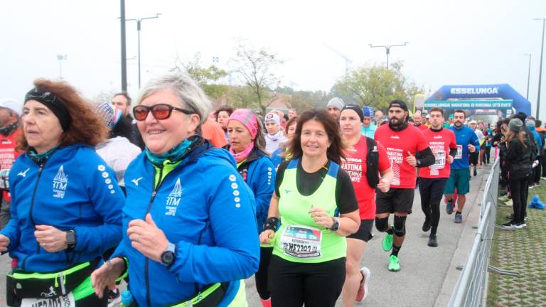 In migliaia alla Maratona di Ravenna Città d’Arte: una domenica di sport e divertimento VIDEO GALLERY