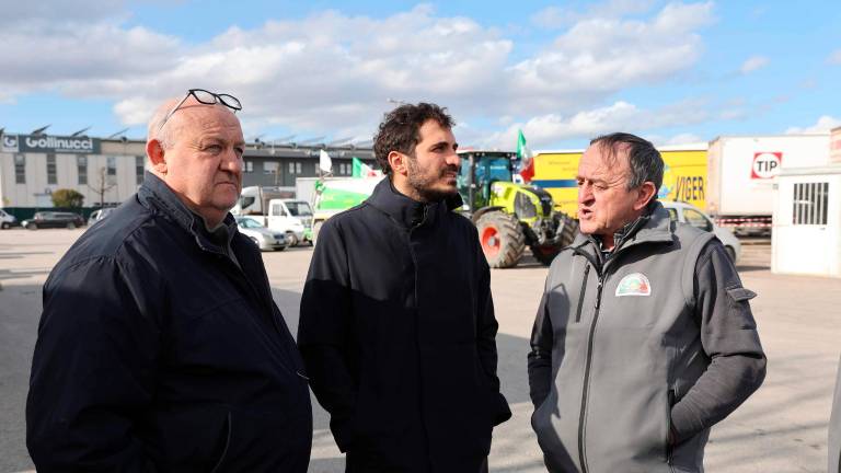 Cesena, torna la protesta dei trattori. Ieri l’incontro con il sindaco: «Al lavoro per riattivare la Consulta agricola»