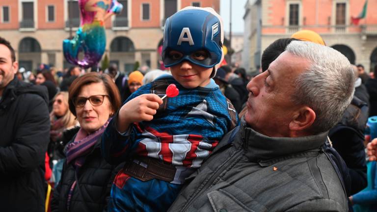 Forlì. Piazza Saffi gremita per il “Carnevale dei sogni” FOTOGALLERY