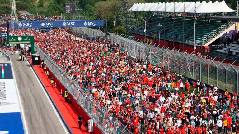 La carica dei duecentomila e l’orgoglio di Imola: «Eravamo pronti, siamo stati all’altezza» - Gallery