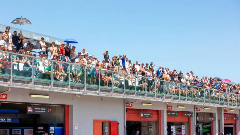 Gli attuali box all’autodromo di Imola foto mmph