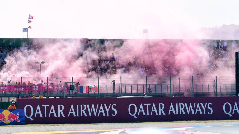 MotoGp a Misano, tanto pubblico e sfilata di vip, dall’autore Claudio Santamaria al pilota F1 Kimi Antonelli - Gallery