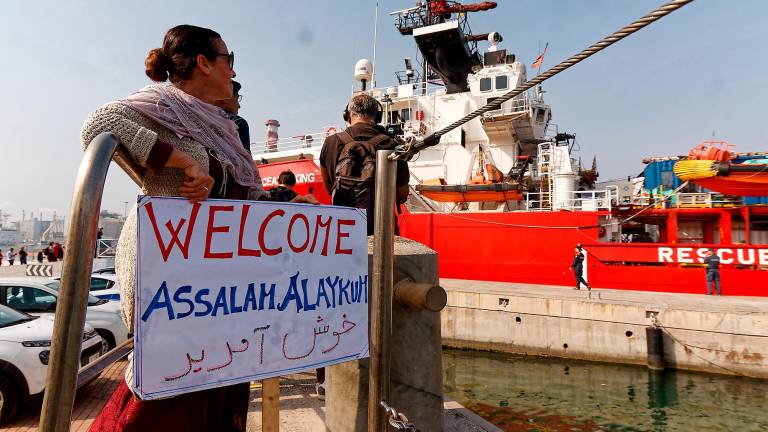 Ravenna, arrivata l’Ocean Viking al porto. A bordo 47 migranti