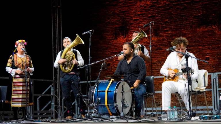 Goran Bregovic applaudito a Bertinoro: “Non c’è niente di puro nella mia musica: è tutto contaminato!” / GALLERY