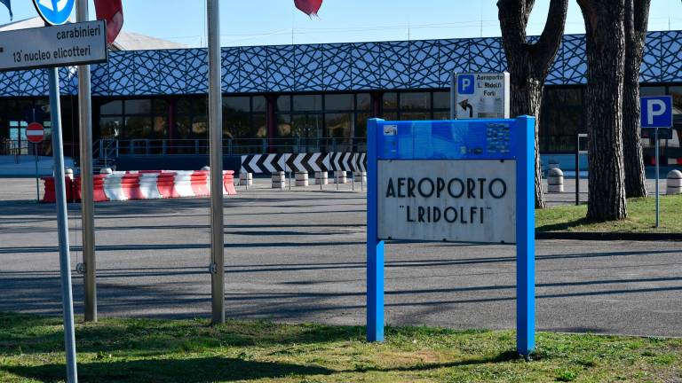 Gli ambientalisti: «Aeroporto di Forlì, perdite che pesano sui cittadini». Ecco i conti