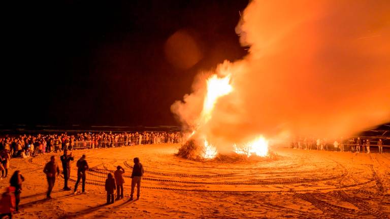 Riccione, spunta la concorrente del Grande Fratello Vip alla “Fugaracia” - Gallery