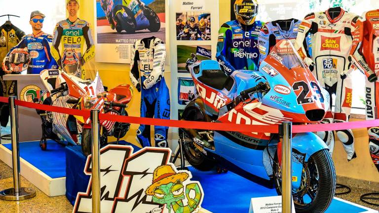 Motociclismo, a Rimini ecco “Stelle in pista”, la mostra dedicata agli assi del “Renzo Pasolini” - Gallery