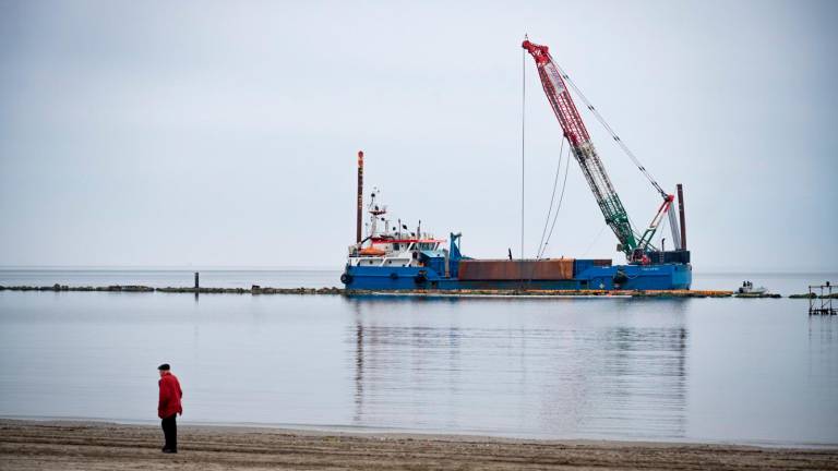 Cesenatico, il recupero del peschereccio dopo lo schianto sugli scogli VIDEO GALLERY