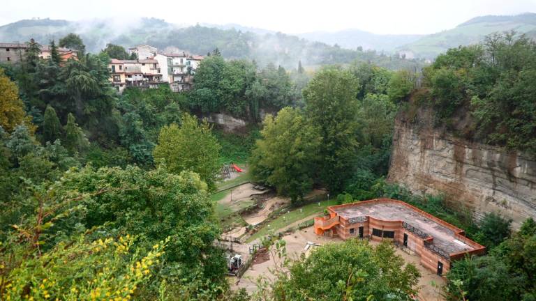 La piscina Conca Verde sommersa dal fango dopo l’alluvione di settembre scorso FOTO MMPH