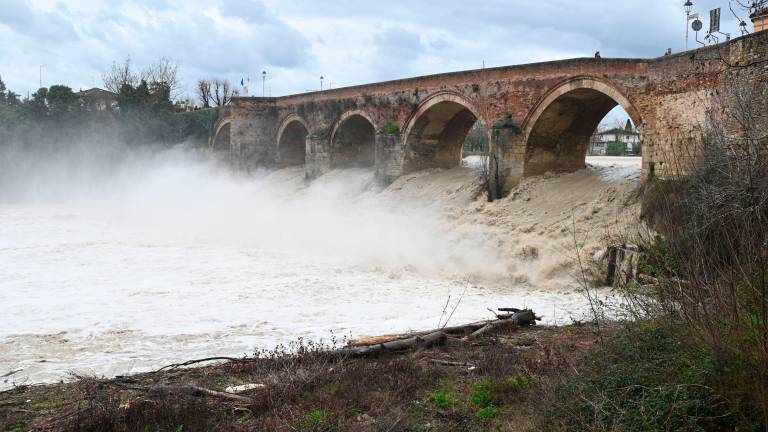 Maltempo in Romagna, la piena del fiume Bidente a Meldola VIDEO GALLERY