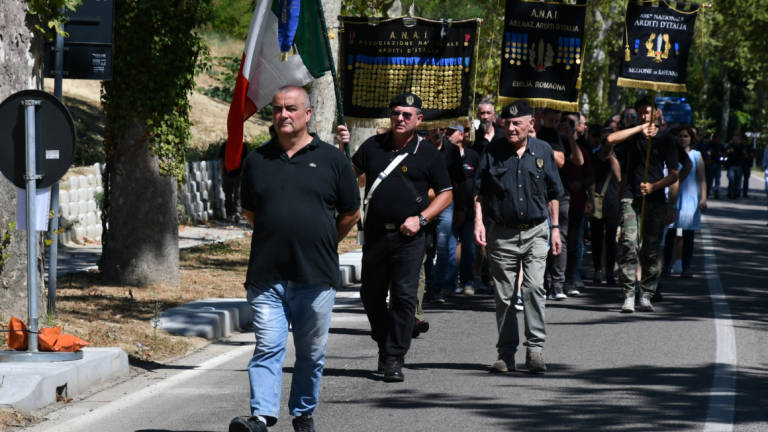 Predappio, cento persone per l'anniversario della nascita di Benito  Mussolini - Gallery