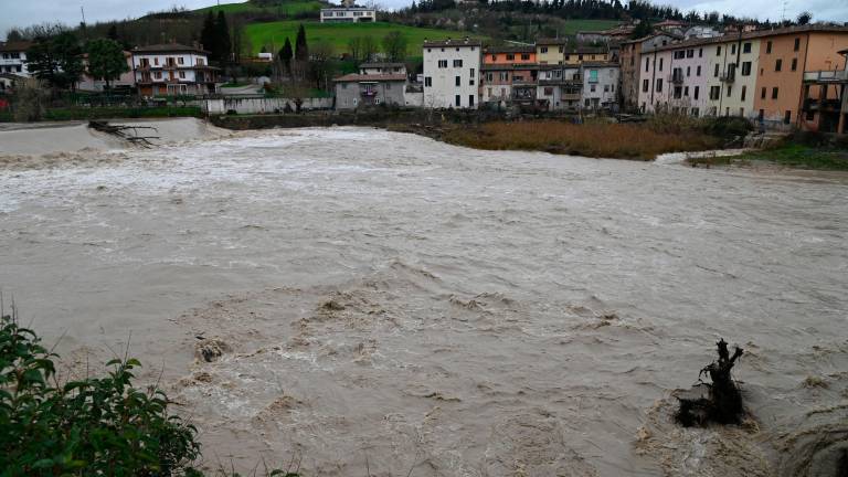 Maltempo in Romagna, la piena del fiume Bidente a Meldola VIDEO GALLERY