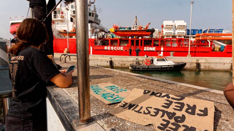 Ravenna, arrivata l’Ocean Viking al porto. A bordo 47 migranti