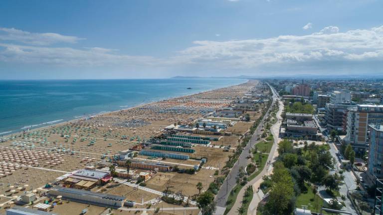 Rimini, stessa spiaggia, nuovo mare: “Obiettivo zero divieti di balneazione”