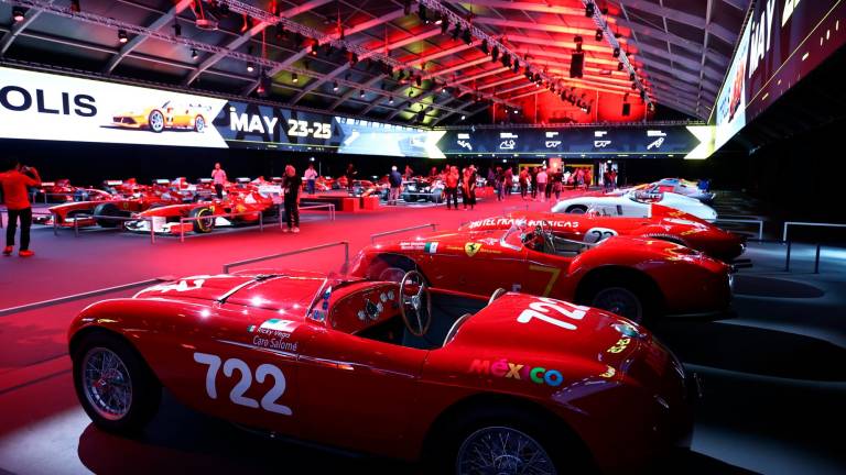 Imola, il mondo Ferrari in passerella sulla pista e nel paddock e sabato mattina il Ferrari Show dal centro città fino all’autodromo