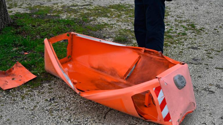 Forlì, “Velo ok” distrutto con petardi