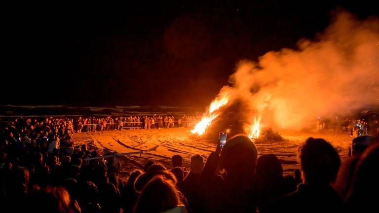 Riccione, spunta la concorrente del Grande Fratello Vip alla “Fugaracia” - Gallery