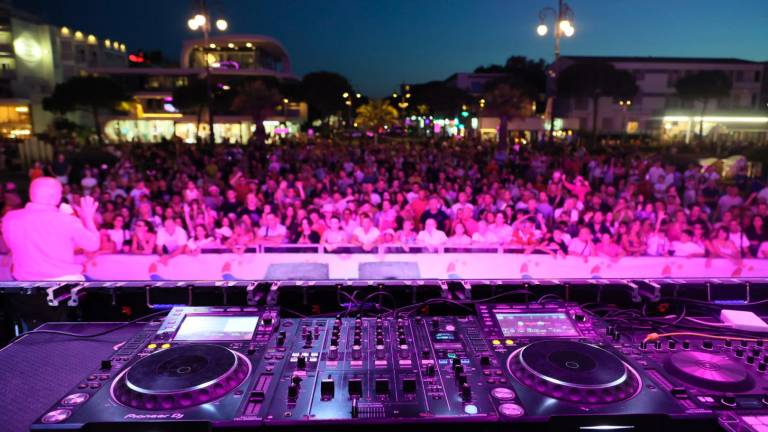 Notte Rosa, le immagini della festa da Rimini a Cesenatico FOTOGALLERY