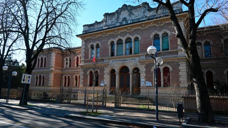 La sede dell’Alberghetti in viale Dante foto mmph