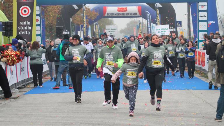 In migliaia alla Maratona di Ravenna Città d’Arte: una domenica di sport e divertimento VIDEO GALLERY