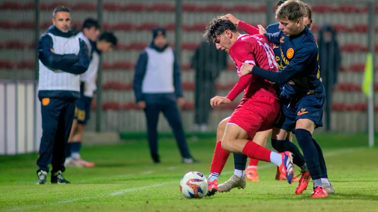 Calandrini in azione sotto gli occhi del tecnico Marchionni (Fiorentini)