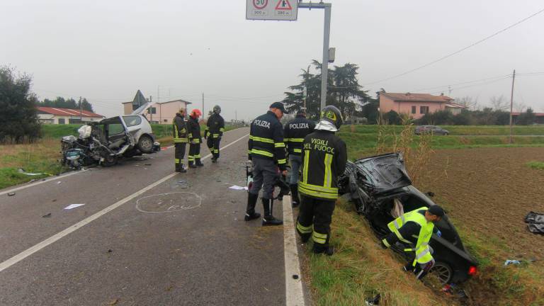 Ravenna, terribile incidente frontale: muore a 20 anni