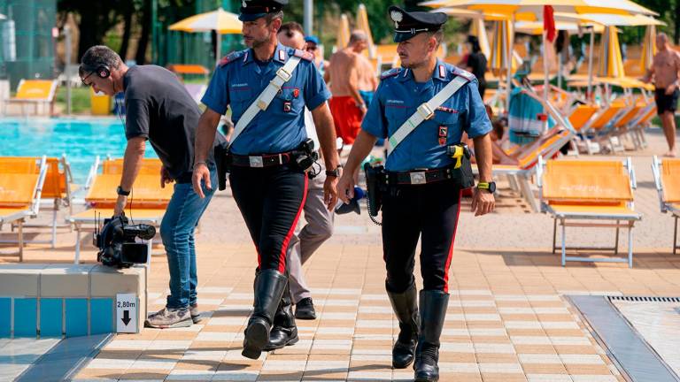 I carabinieri di Imola durante i primi sopralluoghi al Molino Rosso foto mmph