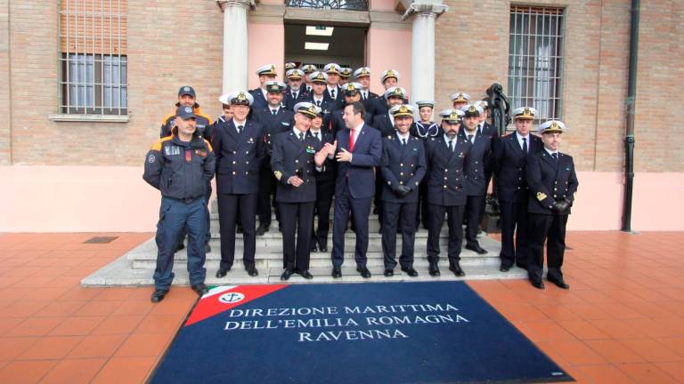 Ravenna, Salvini alla firma per la diga del rigassificatore: sarà lunga quasi un chilometro, lavori in due anni GALLERY